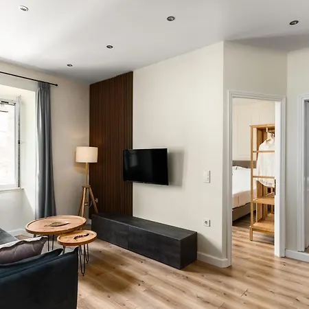 Apartment Lorenzo Mavili